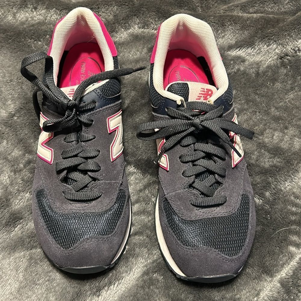 New Balance Women's Black and Pink Sneakers - Picture 2 of 8